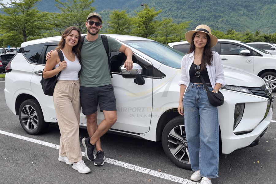 Professional drivers provide door-to-door transportation, fixed-price quotations, luggage planning and round-the-clock travel support